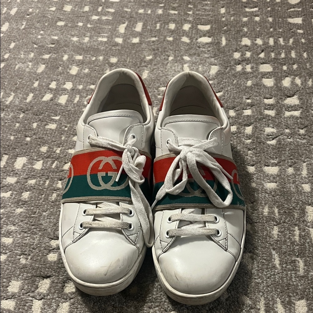 Gucci White Leather Sneakers with Red and Green Accents